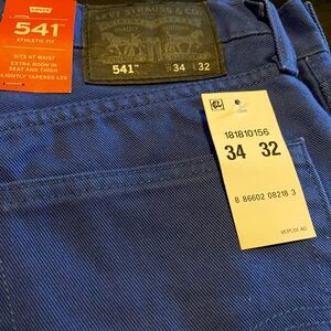 Men’s athletic fit Levi’s jeans